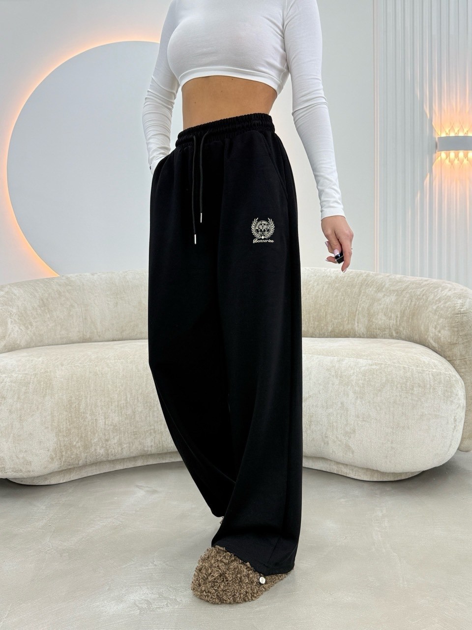 широкие спортивные штаны с низкой посадкой edikted brenna коричневый,широкие брюки,спортивные брюки,брюки повседневные спортивные,штаны спортивные