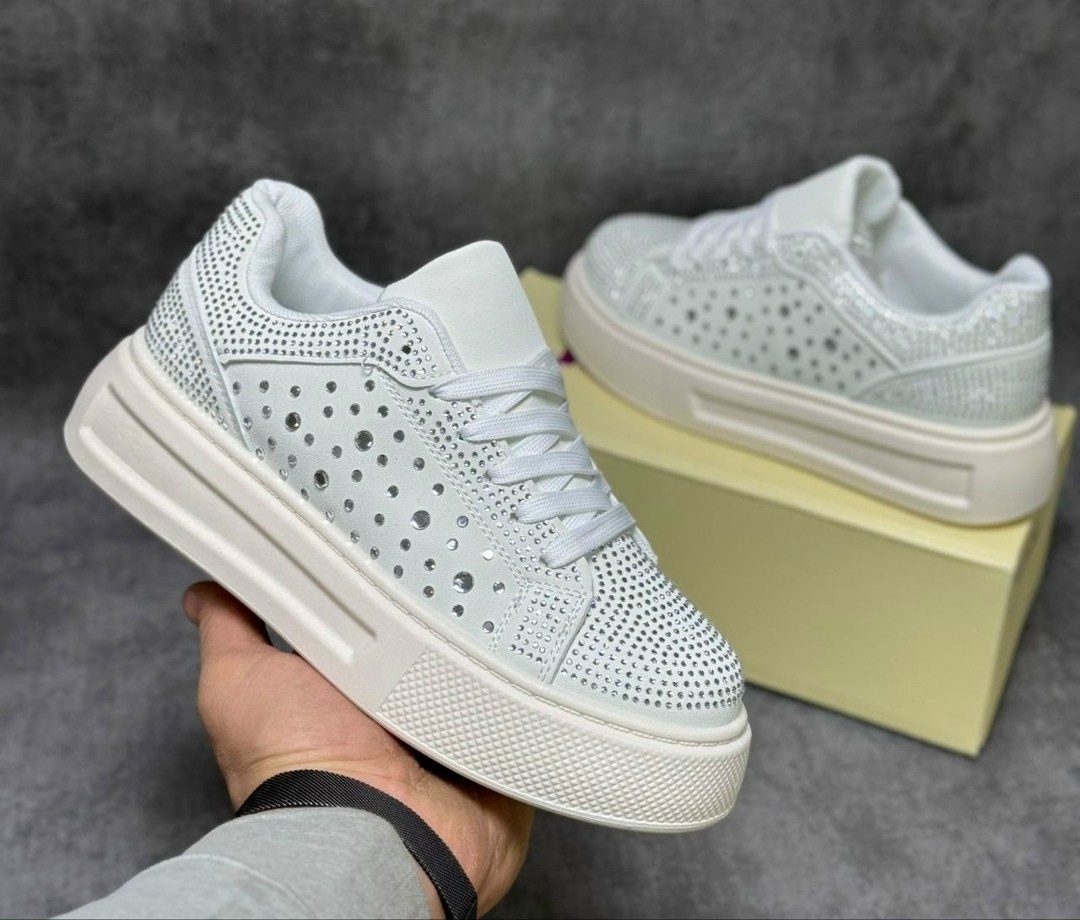 кроссовки женскиe,,кроссовки со стразами женские,кроссовки со стразами,кроссовки женские высокие со стразами