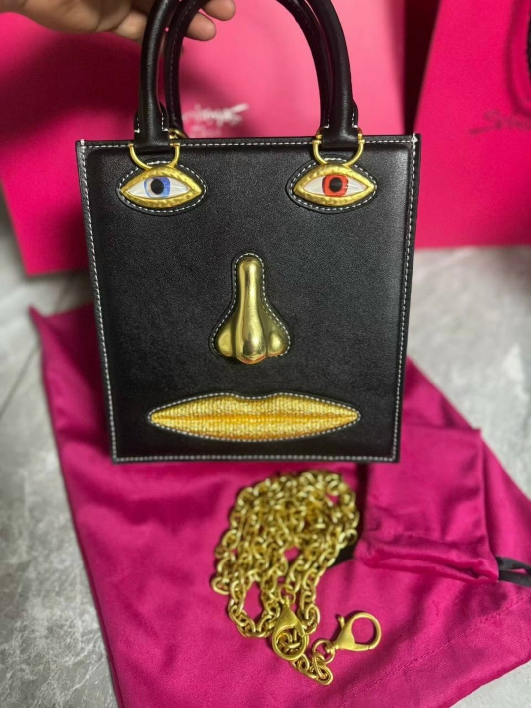 сумка-тоут schiaparelli,сумка schiaparelli,бархатная сумка для глаз schiaparelli premium sense demon,женская сумка schiaparelli,женская белая сумка schiaparelli anatomy jewelry