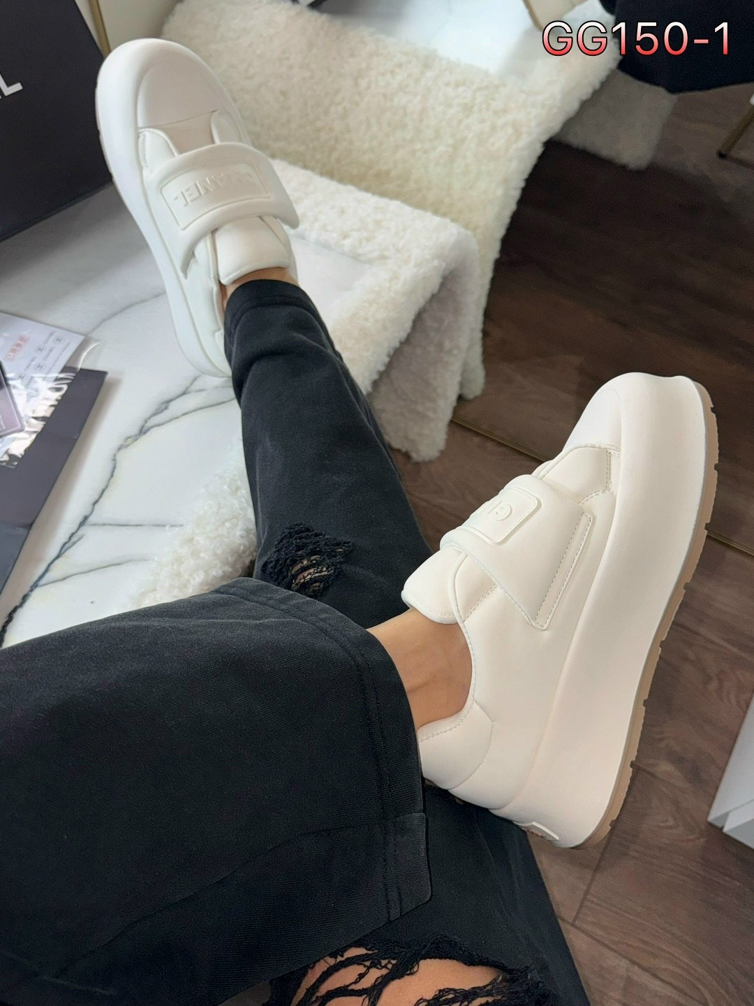 ботинки шанель женские,кроссовки женские chanel,chanel кроссовки,,сабо женские шанель