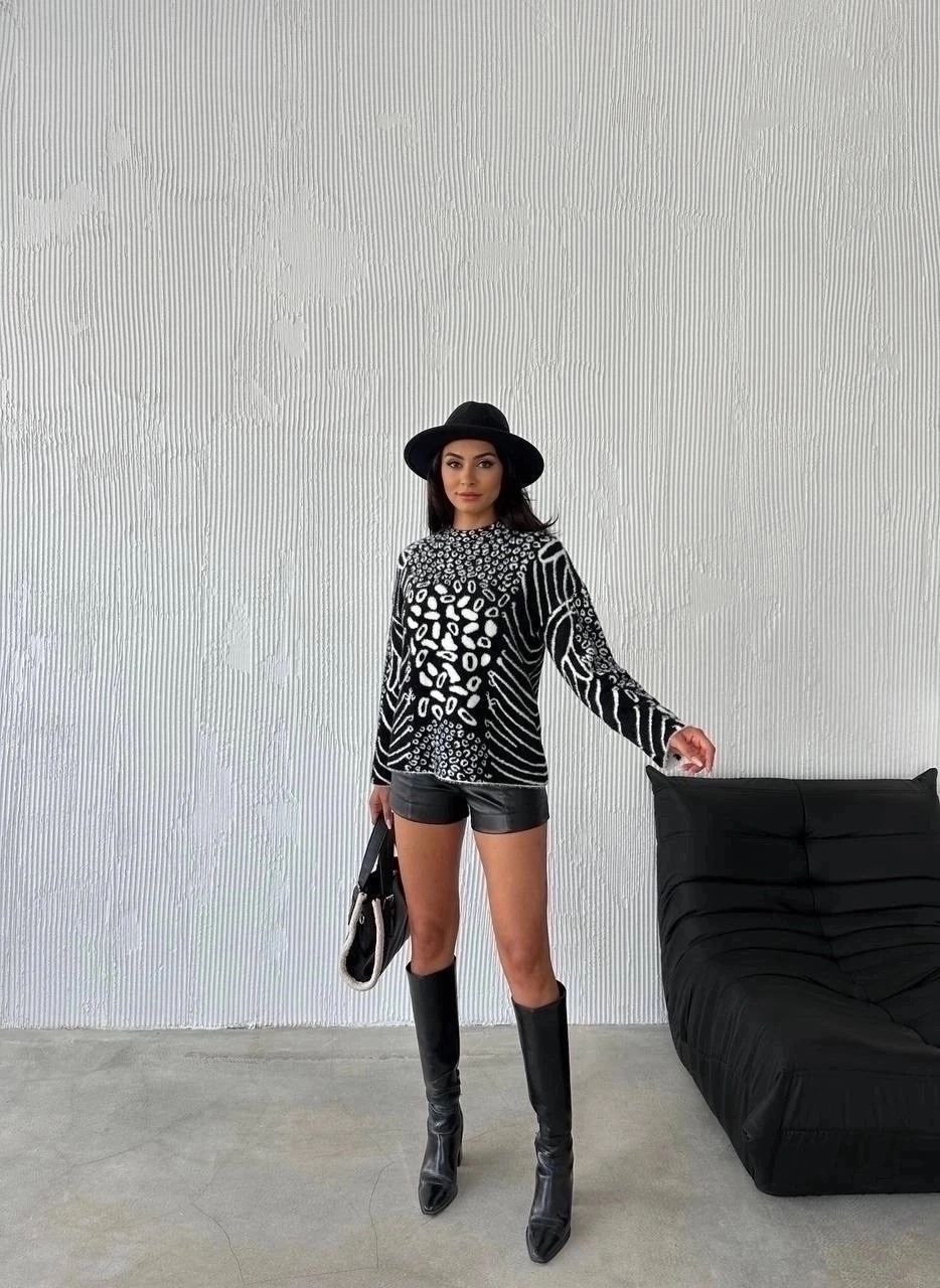 джемпер женский с леопардовым принтом,леопардовый свитер женский,свитер женский оверсайз с леопардовым принтом,вязаный свитер оверсайз леопардовый принт,женский свитер с леопардовым принтом
