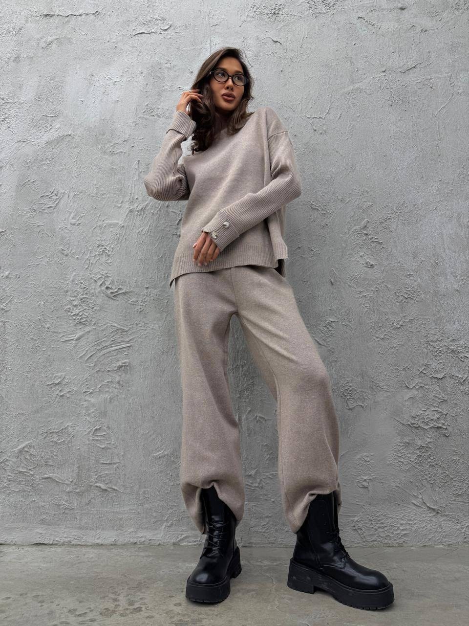 костюм молочный,трикотажный костюм,костюм вязаный,вязанный костюм женский,женский вязаный костюм