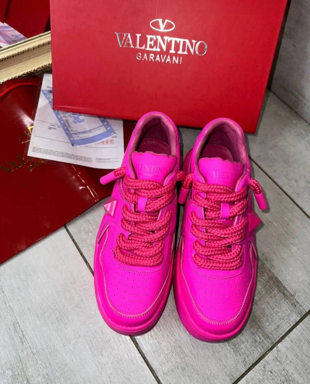 кроссовки валентино розовые,кроссовки женские valentino,кроссовки валентино женские розовые,кроссовки valentino garavani one stud xl,кроссовки valentino