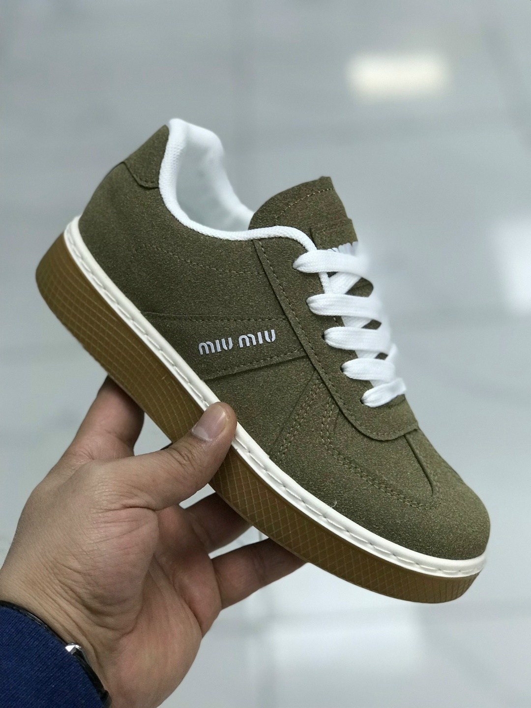 кеды замшевые miu miu 36-40,женские кроссовки miu miu,кроссовки натуральные замшевые miu miu,кеды замшевые miu miu,кеды miu miu