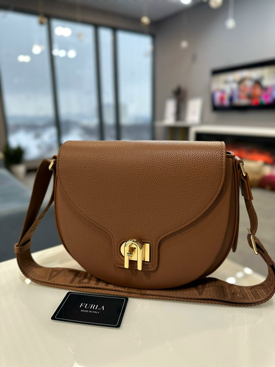 сумка,сумка женская,сумка coccinelle,черная сумочка,сумка через плечо furla lotus s crossbody черный