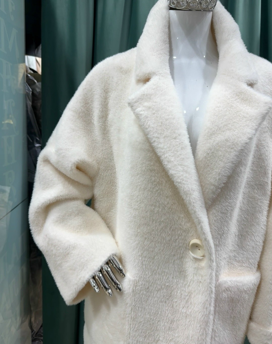шуба из 100% шерсти свободного кроя love republic,белое пальто,шубка белая,шуба tiamo look овечка,пальто из альпаки