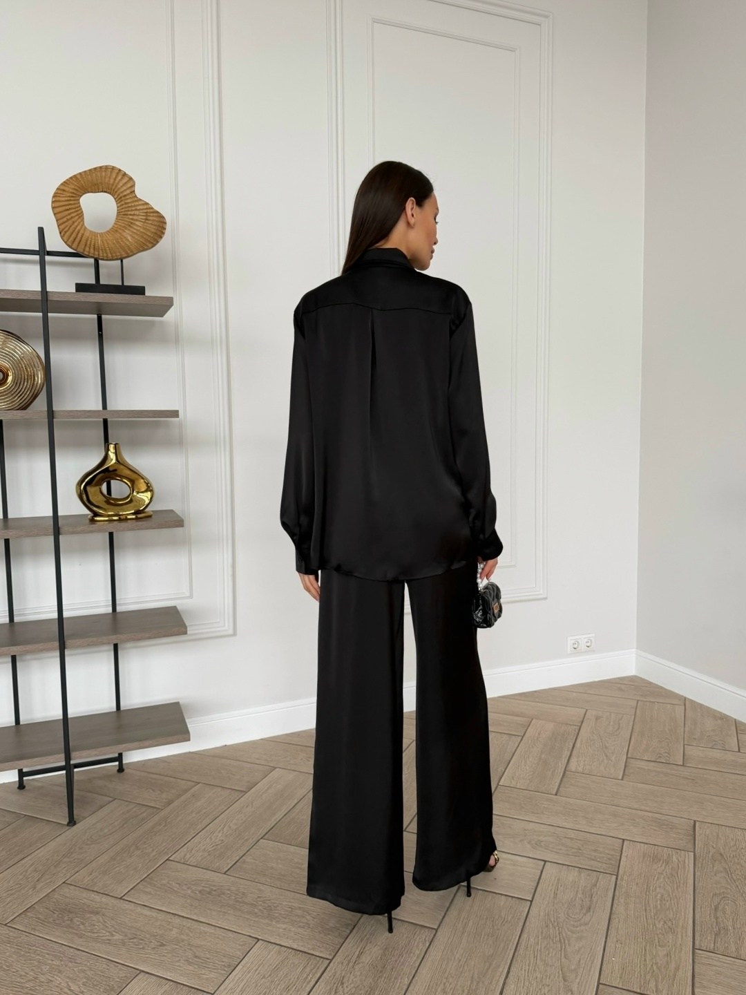 шелковый костюм в пижамном стиле,шелковый костюм,костюм атласный брючный,костюм белый,пижама костюм