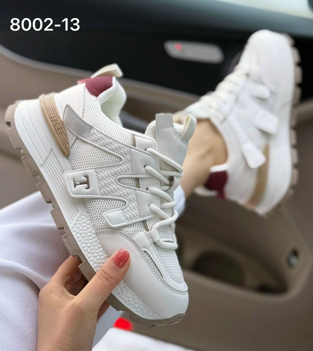 женские кроссовки,,кроссовки модные,повседневные кроссовки,кроссовки стильные