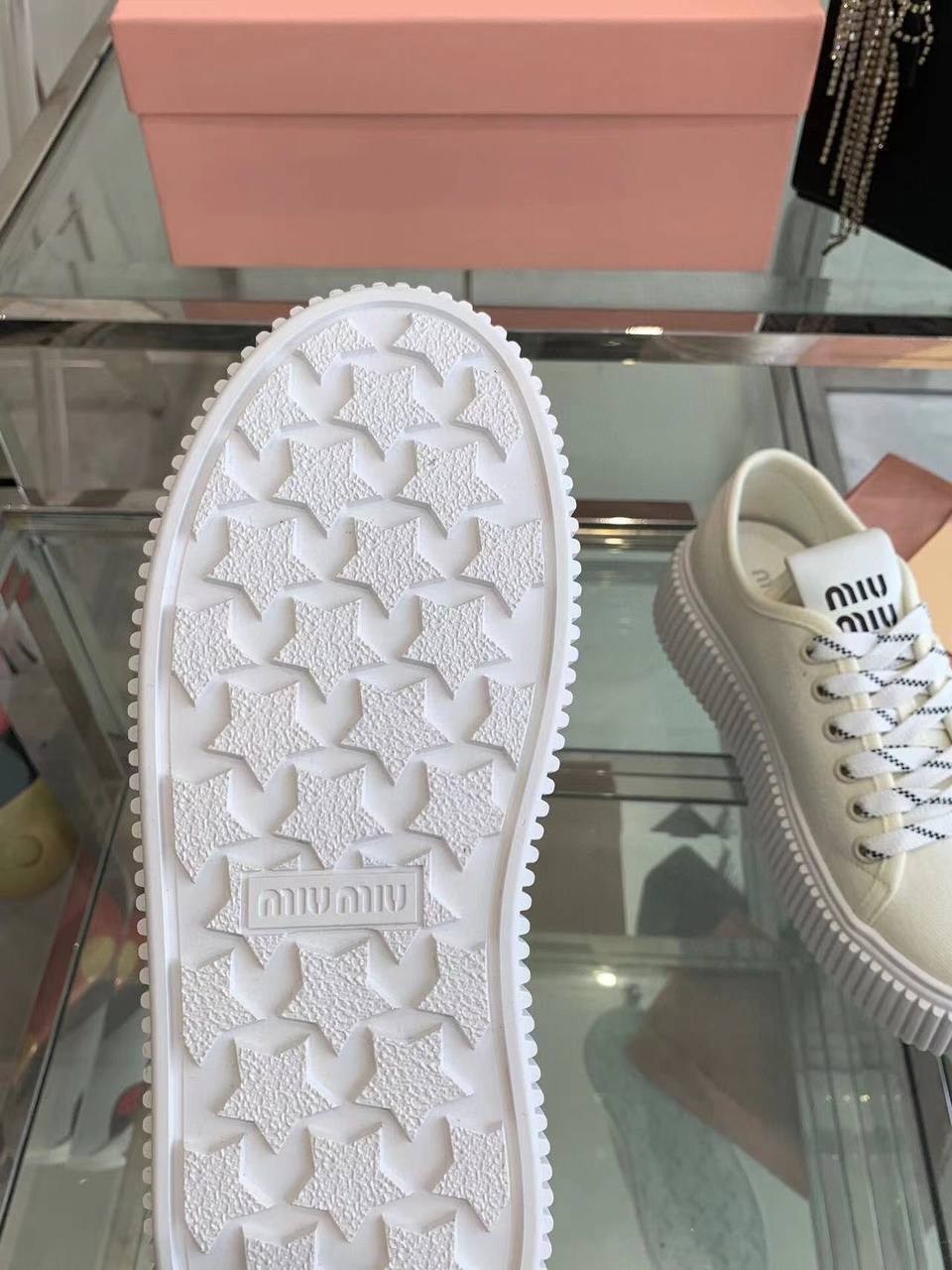 женские кроссовки miu miu,,кеды miu miu женские,кроссовки miu miu,женские кроссовки miu miu дизайнерские модные