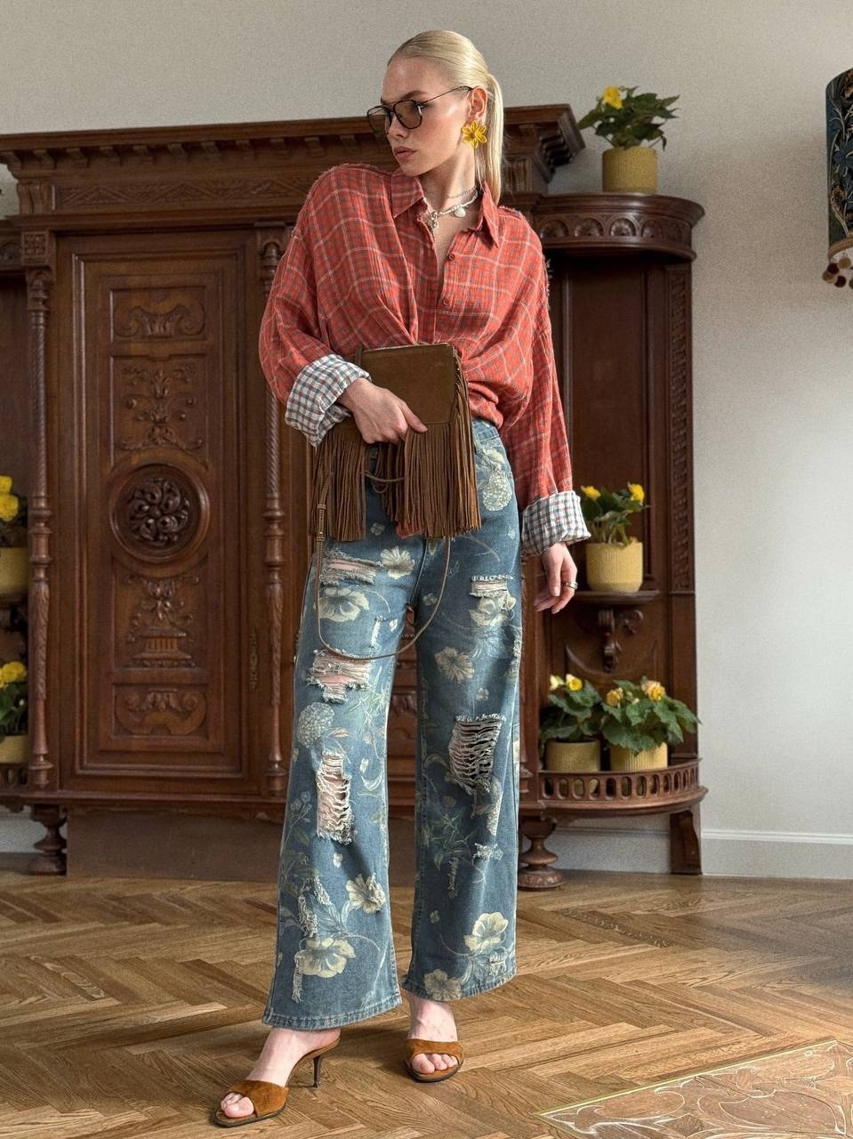 джинсы стильные,джинсы с принтом,женские джинсы,брюки стиль,джинсы широкие