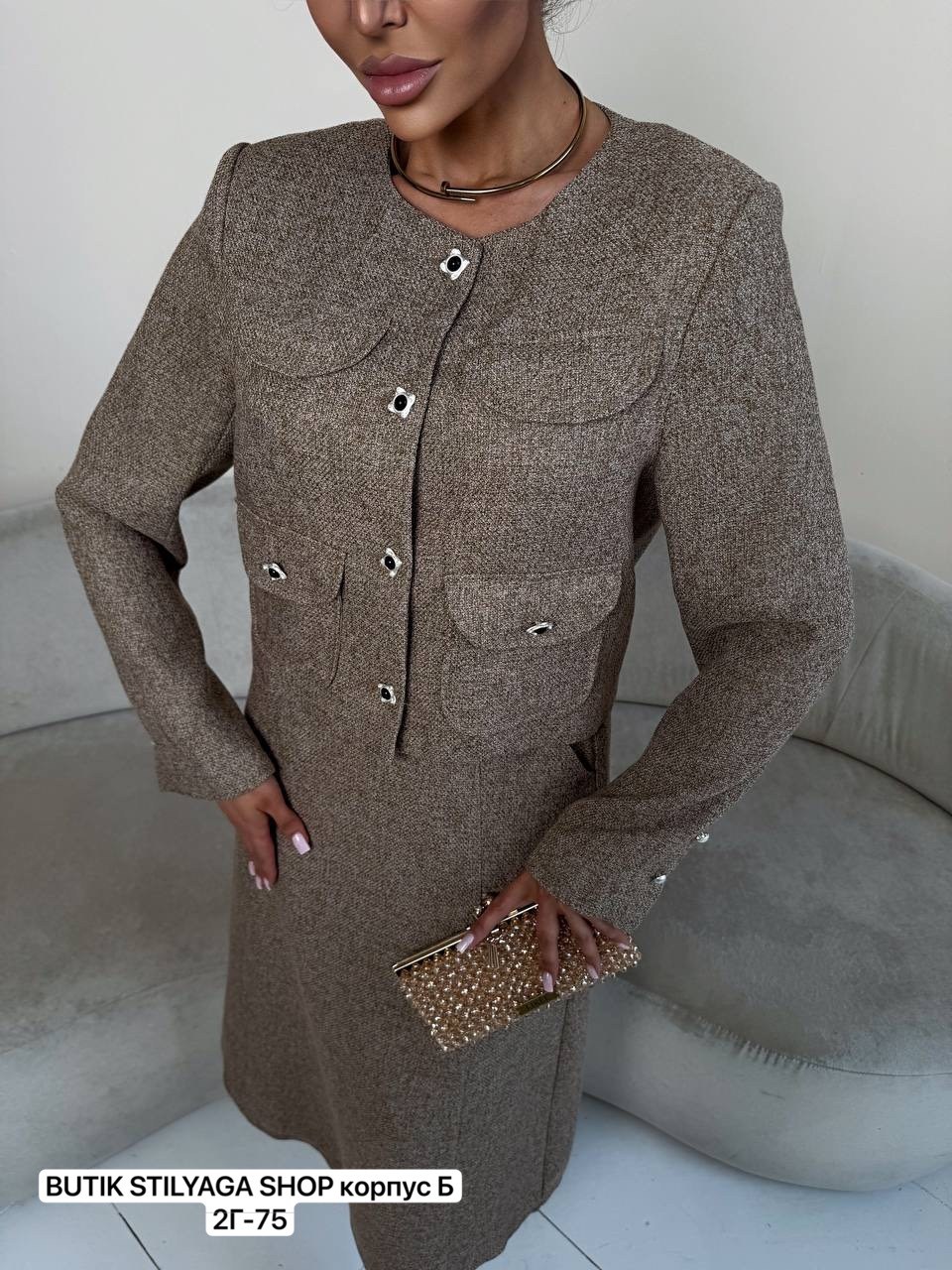 твидовый костюм с юбкой,женский твидовый костюм из двух предметов,твидовый женский костюм из пиджака и юбки,костюм с юбкой,женский костюм с юбкой
