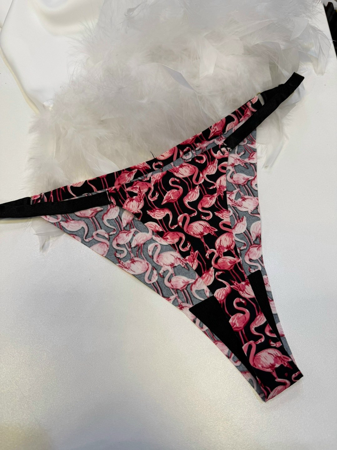 женское нижнее белье,худые девушки,женские трусики сексуальные,девушка,женское толстовка