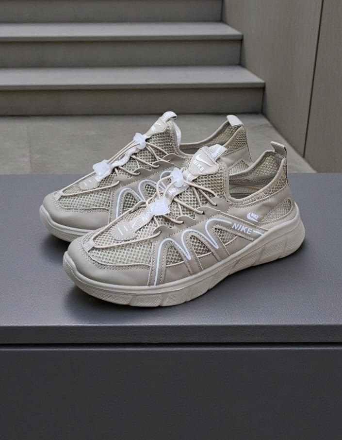 кроссовки,повседневные кроссовки,женские кроссовки,спортивная ,кроссовки модные