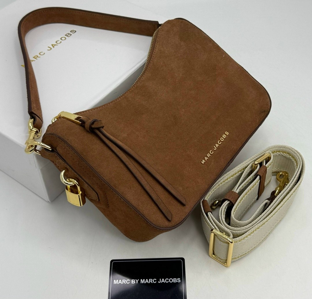 сумка marc jacobs 25-16 см натуральная замша,женская сумка marc jacobs из натуральной замши,сумка marc jacobs из замши,сумка из натуральной замши marc jacobs,сумка хобо через плечо бордовая замшевая