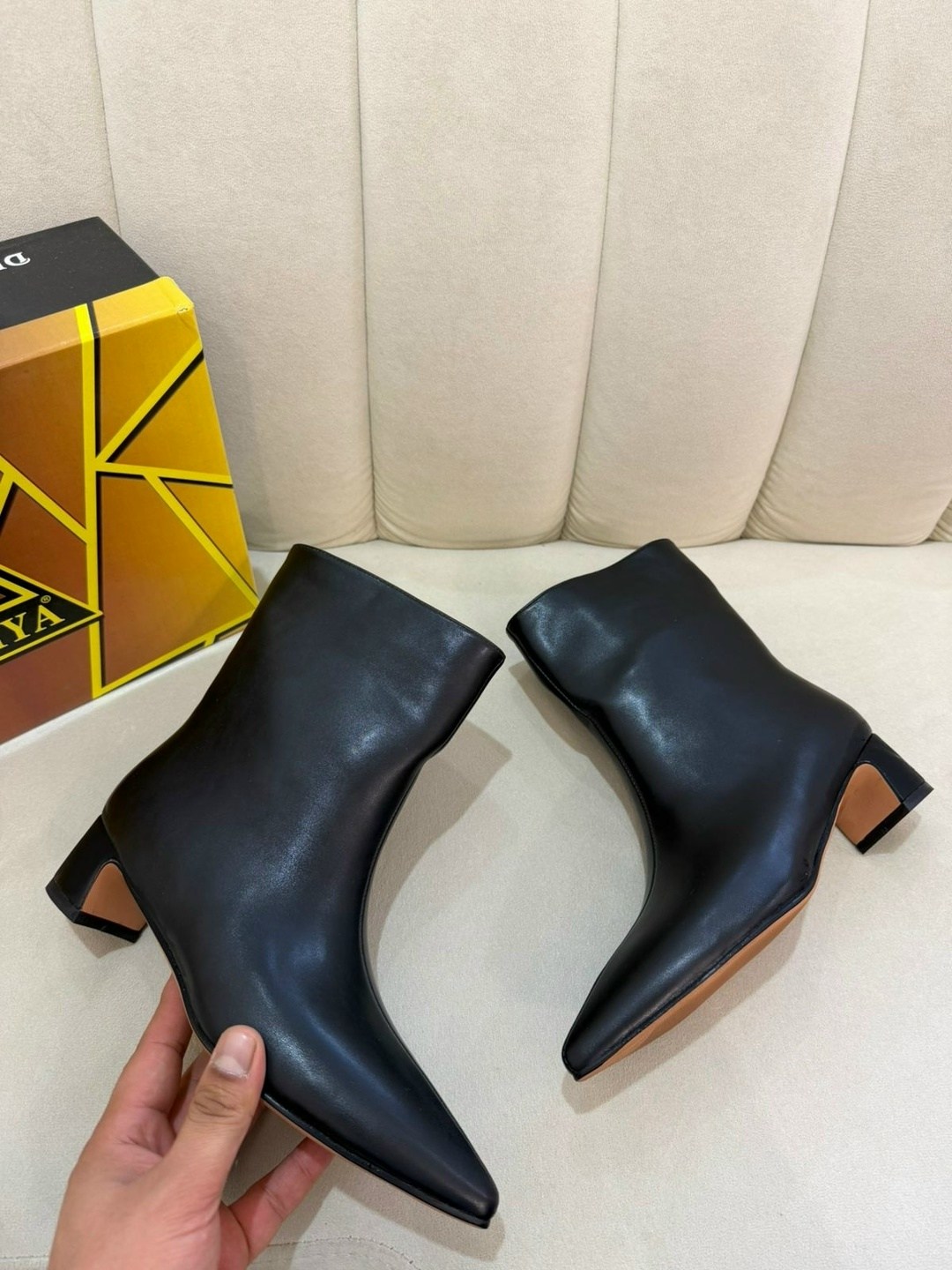 ,ботильоны женские,ботильоны фенди,ботильоны женские из натуральной кожи,женская