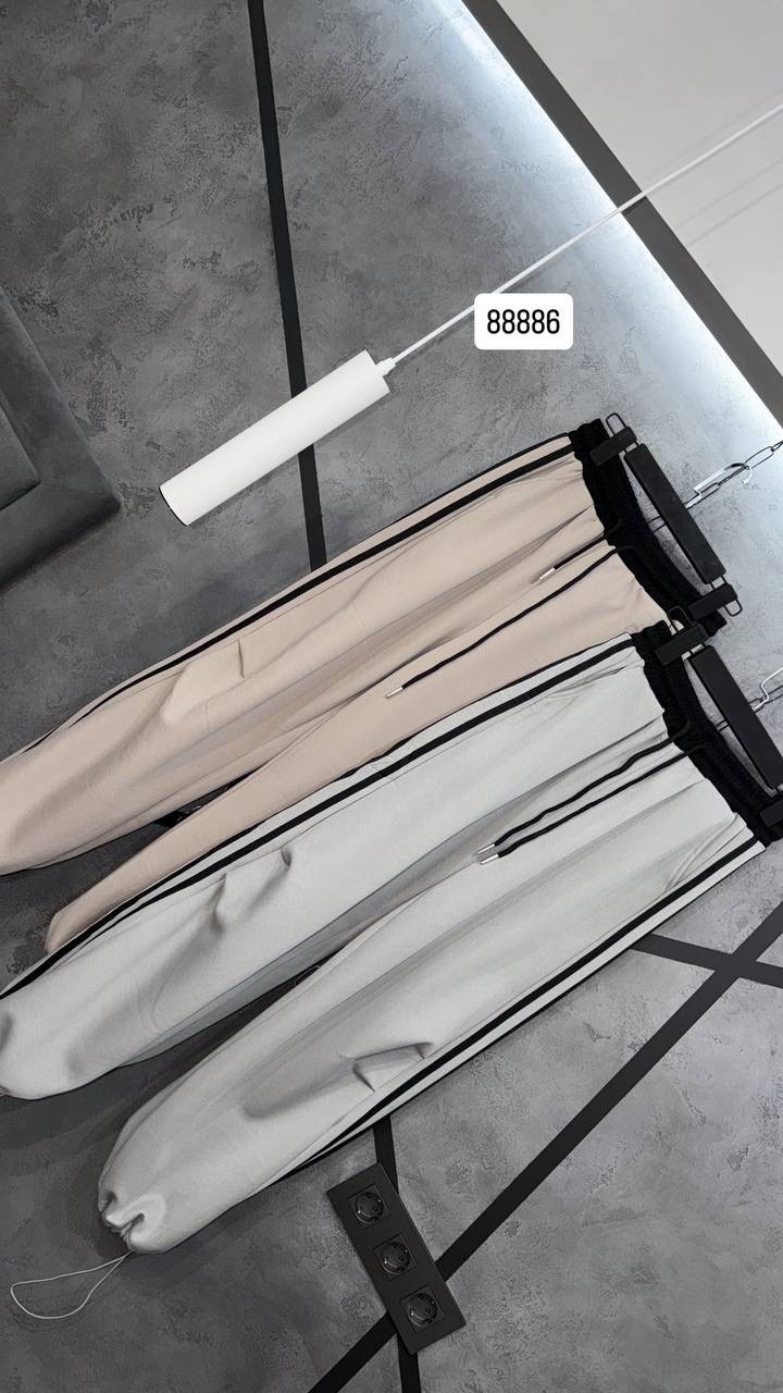 повседневные спортивные брюки,спортивные брюки,брюки с широкими штанинами,широкие брюки,широкие спортивные штаны