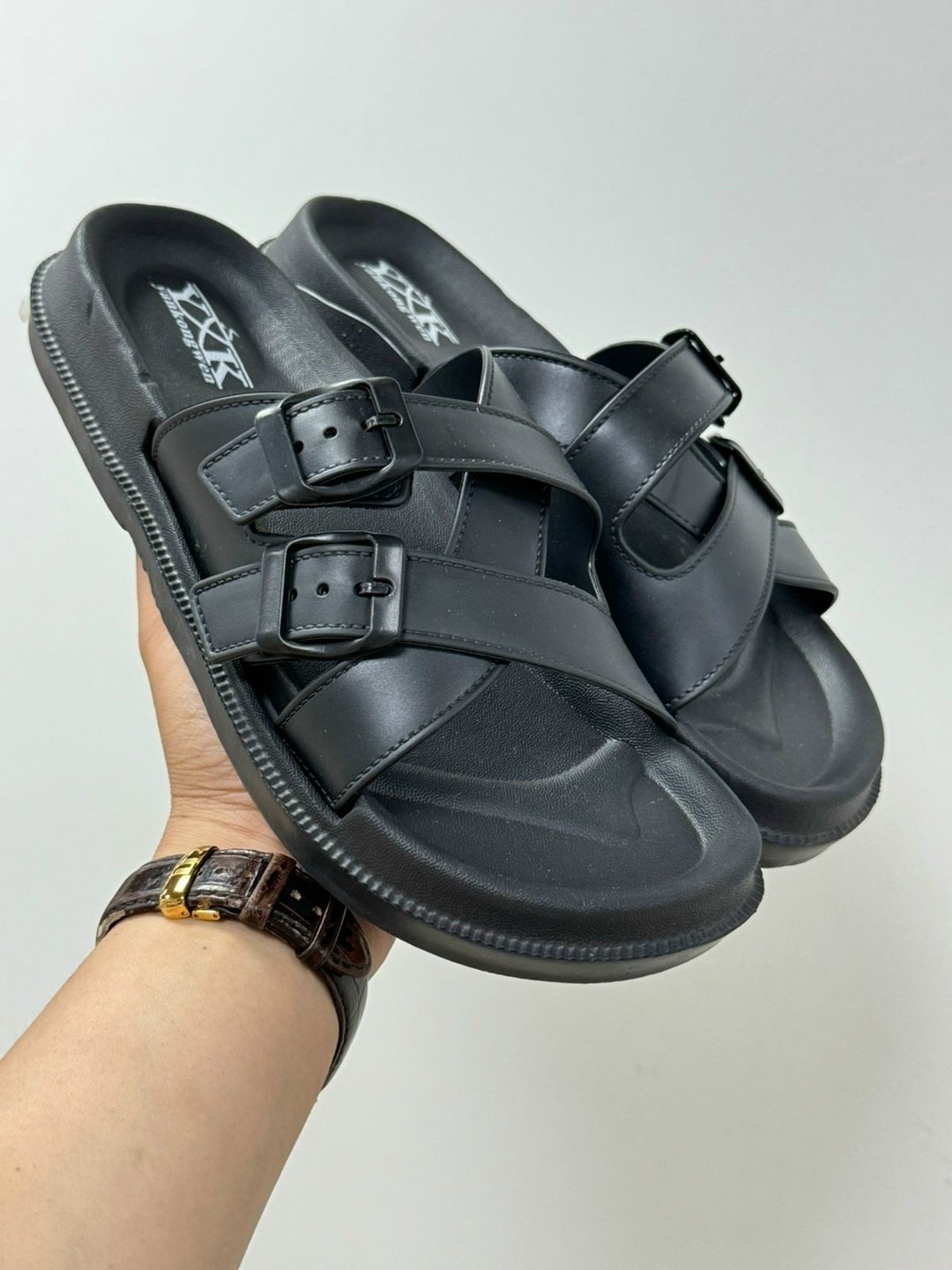 женские шлепанцы,тапочки модные,белые шлепанцы,пляжные сандалии,пляжные шлепанцы