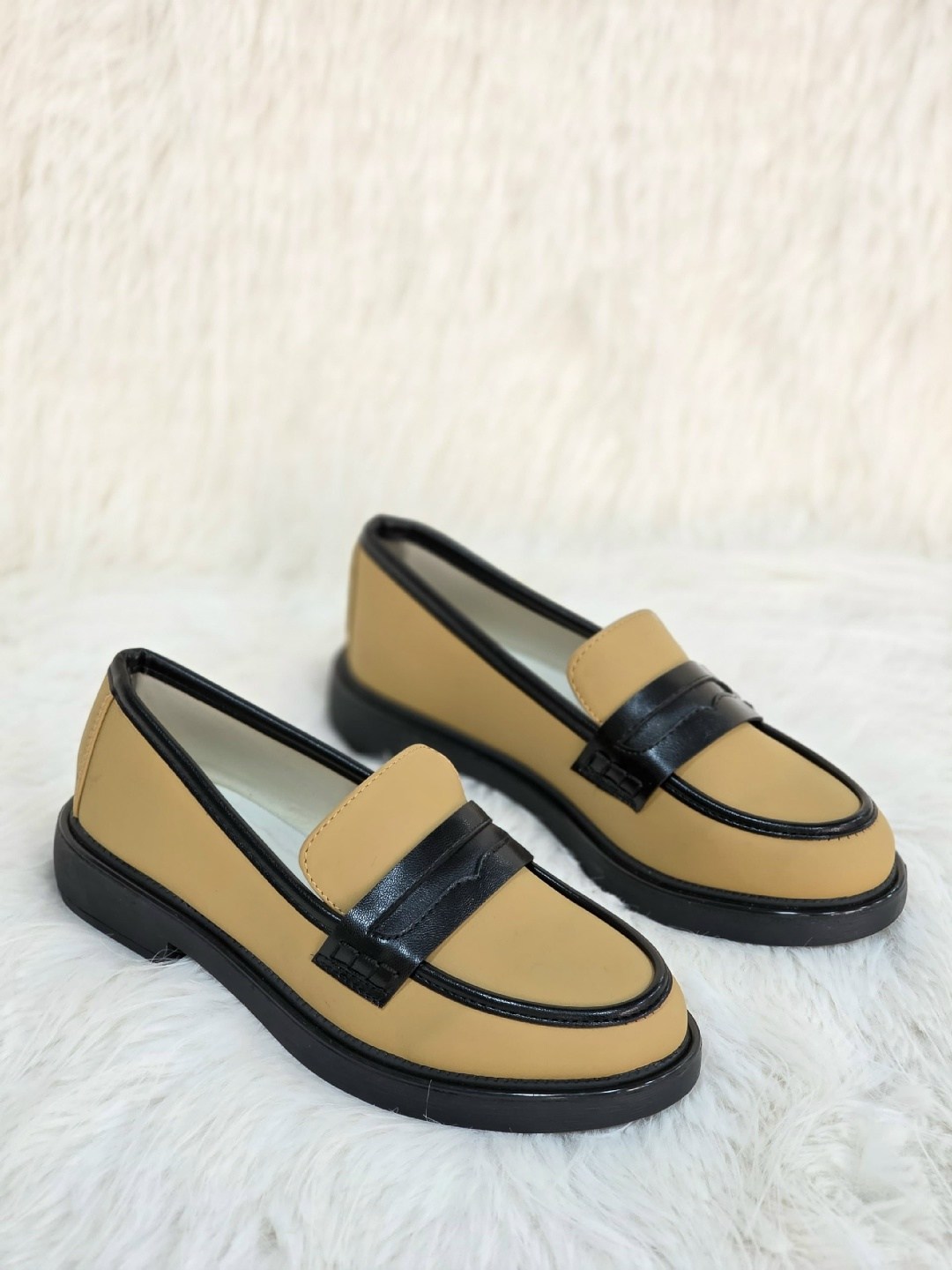 ,лоферы женские,модные лоферы,лоферы женские бежевые,лоферы замшевые