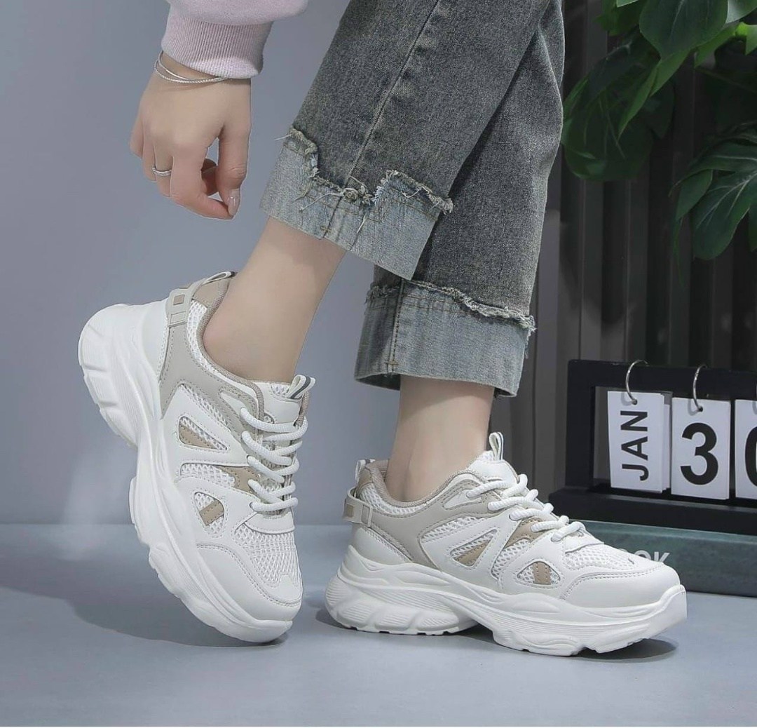 женские кроссовки,стильные женские кроссовки,женские кроссовки платформа,женские массивные кроссовки,кроссовки для женщин