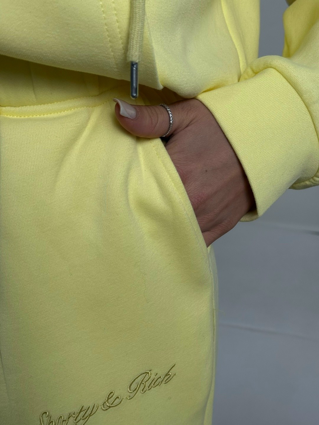 костюм спортивный,костюм желтый,костюм женский,спортивный костюм женский,спортивный костюм укороченный зип sanny