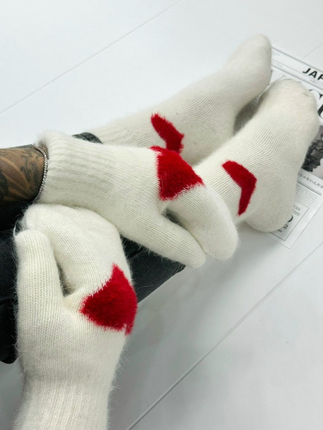 комплект варежки и носки мир шерсти,комплект подарочный варежки носки зимние колорит эль,подарочный комплект носки и варежки claradi,комплект варежки и носки,комплект варежки и носки женский ошк52933