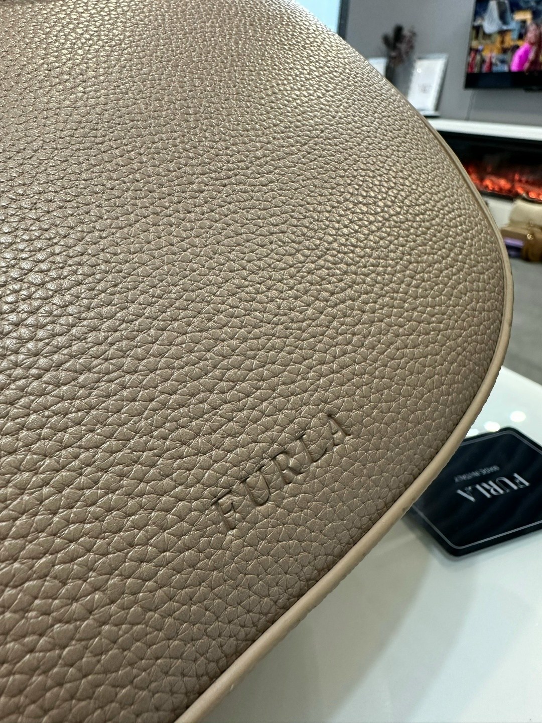 сумка,сумка женская,сумка coccinelle,черная сумочка,сумка через плечо furla lotus s crossbody черный