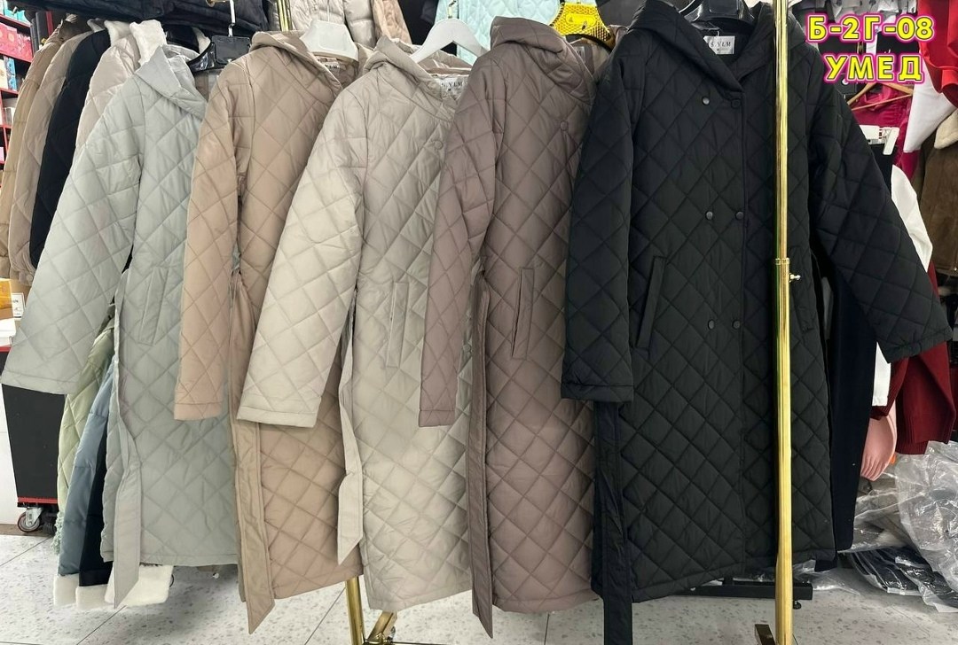 женское стеганое пальто с капюшоном,пальто стеганое демисезонное с капюшоном,стеганое пальто с капюшоном,женская демисезонная куртка,куртка женская