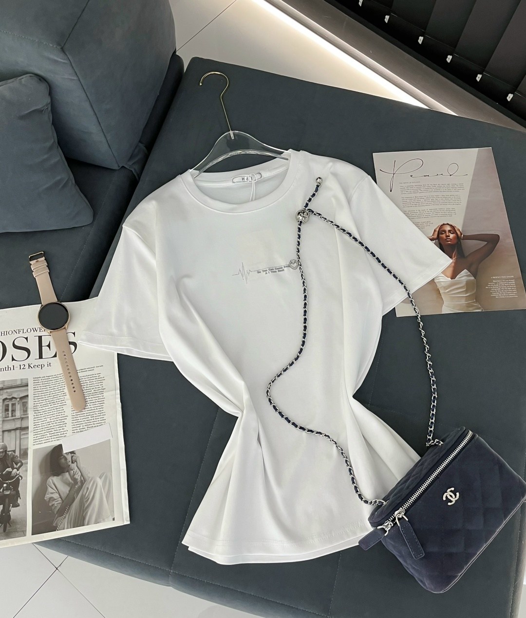 женская футболка,футболка с цепочкой,женские футболки с принтом,футболка