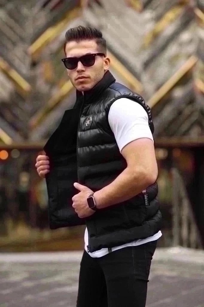 жилетка мужская,мужские жилеты,мужские жилетки philipp plein,жилетка чоловіча безрукавка брендова мужская,брендовая мужская жилетка philipp plein в черном цвете
