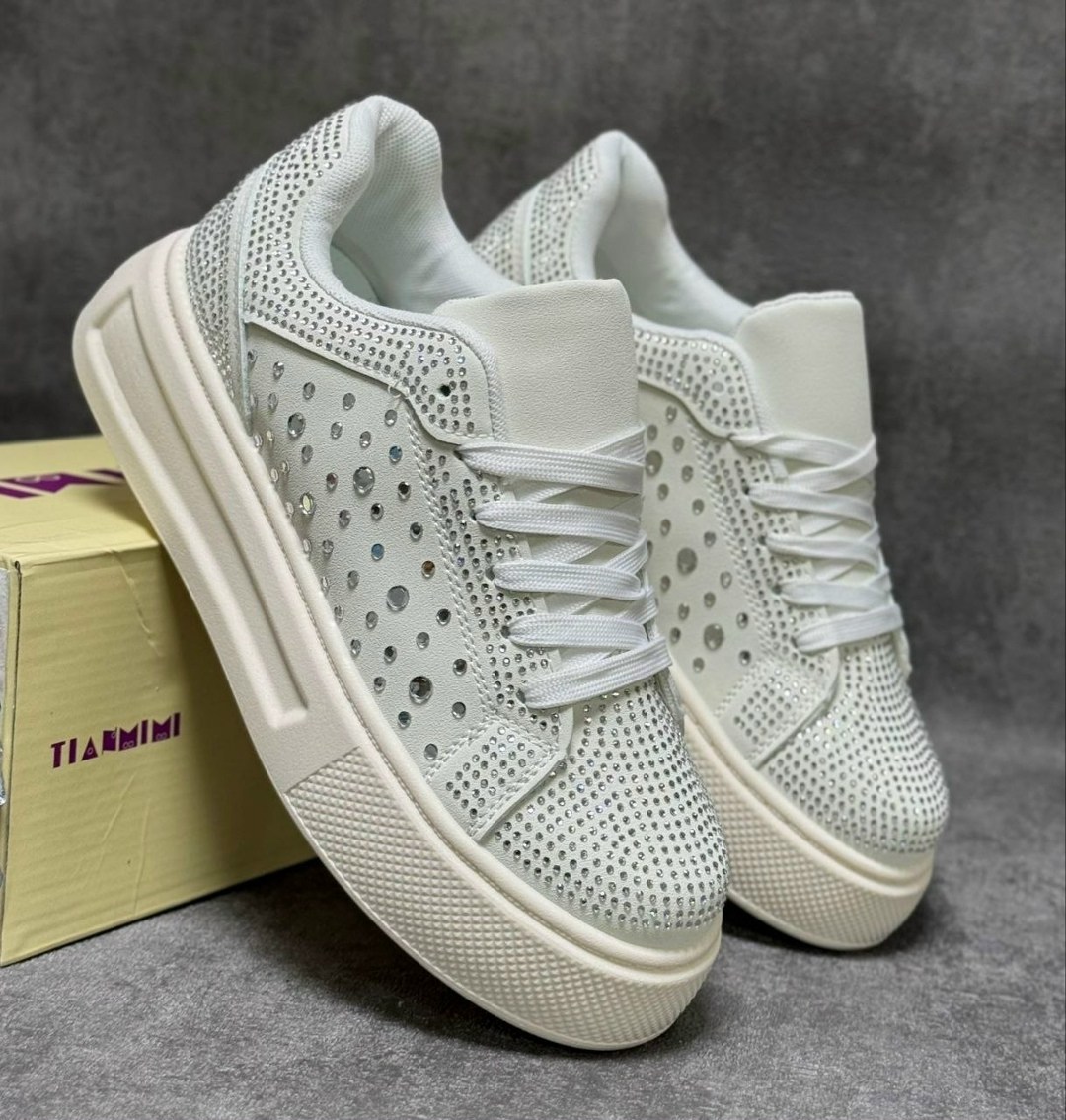 кроссовки женскиe,,кроссовки со стразами женские,кроссовки со стразами,кроссовки женские высокие со стразами