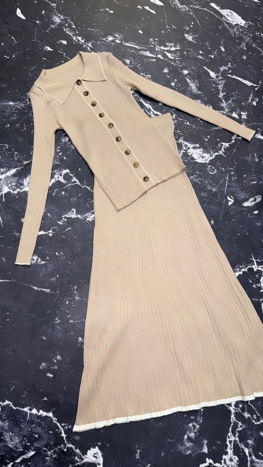 трикотажные костюмы,женские костюмы с юбкой,костюм с юбкой,трикотажный костюм женский,вязаный костюм с юбкой