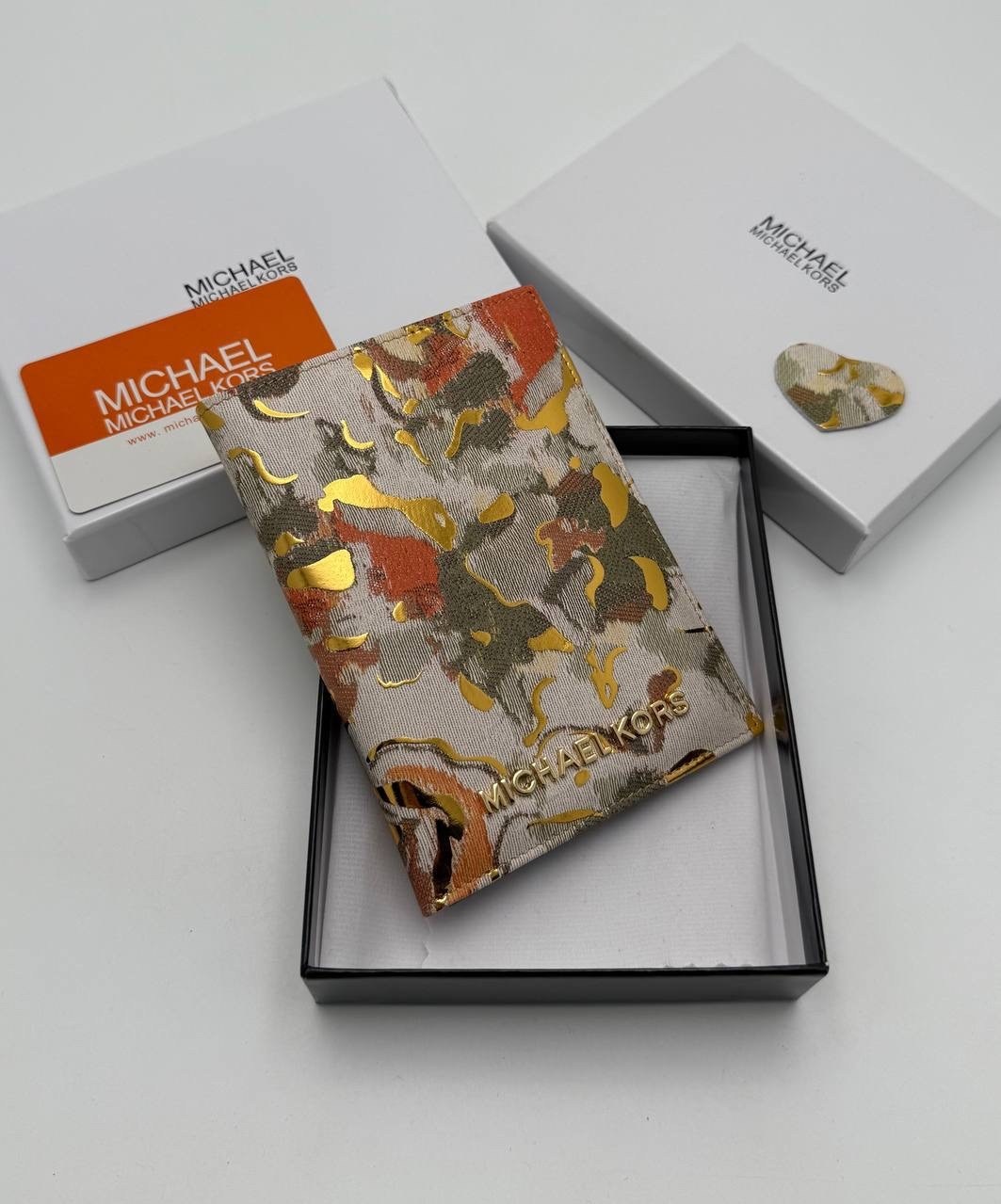 обложка для паспорта michael kors,брендовая обложка на паспорт michael kors,кошелёк michael kors,кошелек обложка на паспорт michael kors,кожаная обложка для паспорта и документов michael kors rulle