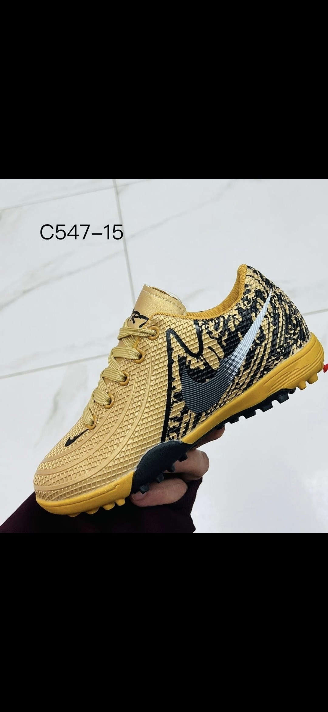 сороконожки для футбола,футбольные сороконожки,футбольная бутса,аир сороконожки найк, футбольная