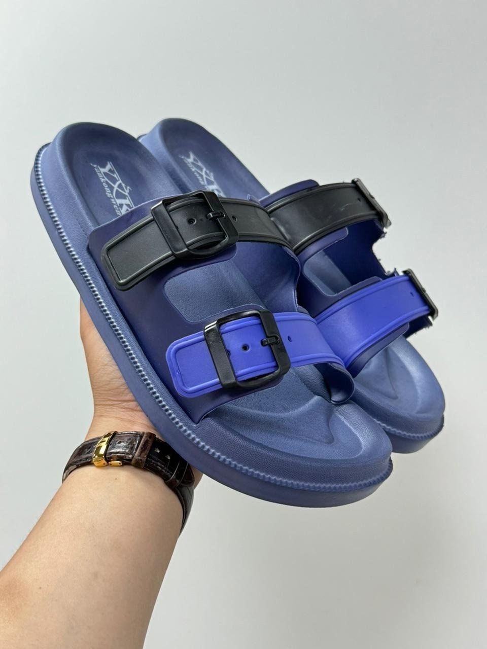 ,мужские шлепанцы,модные шлепанцы,сандалии мужские,шлепанцы с пряжкой