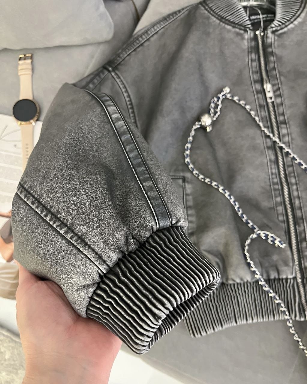 куртка-бомбер,женская куртка бомбер,кожаный бомбер женский,кожаная куртка бомбер варенка,куртка кожаная