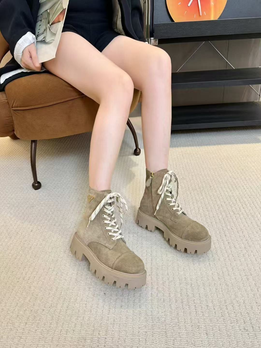 ,ботинки,женские ботинки,зимние ботинки прада,модные ботинки