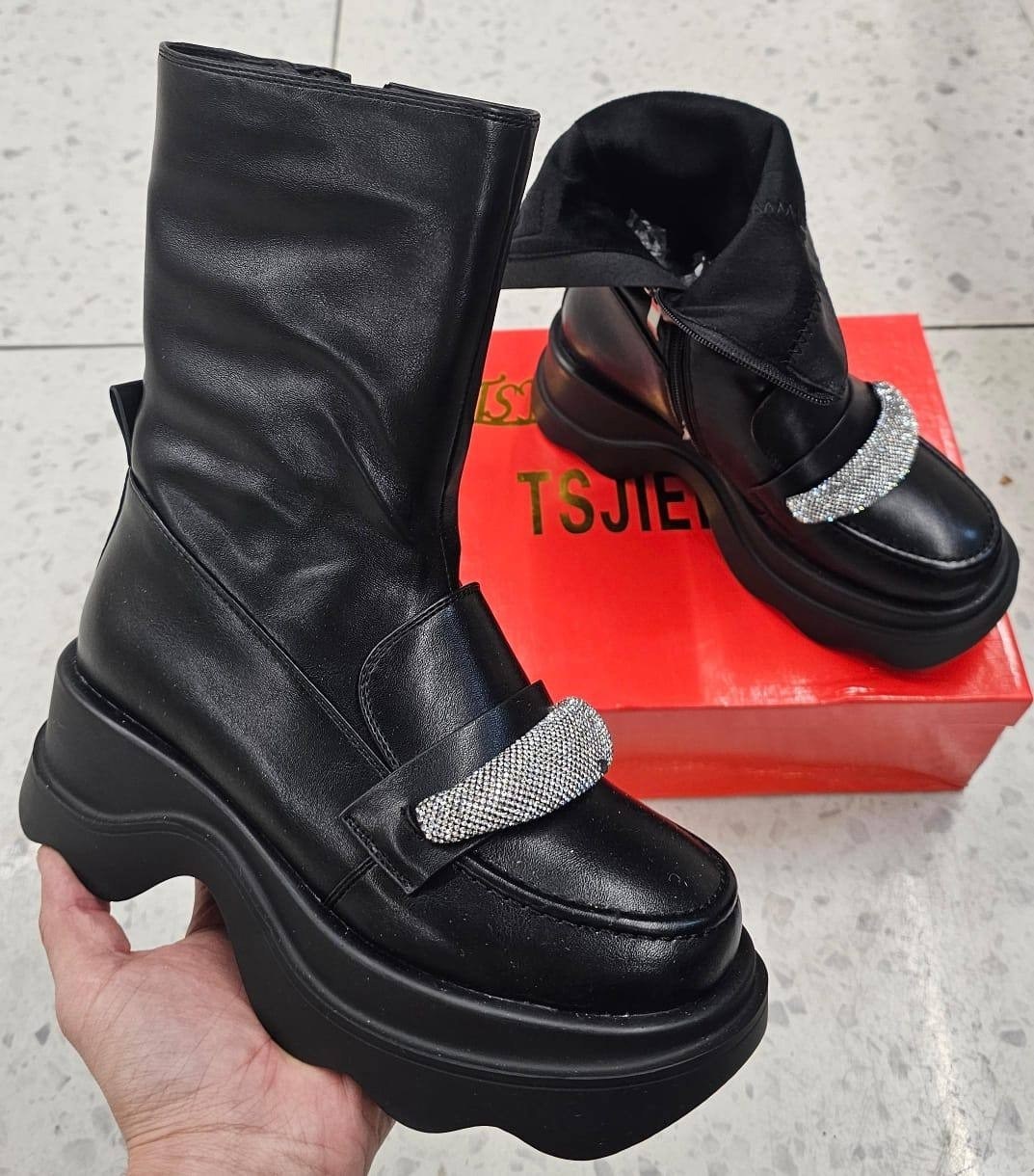 ,женская ,ботинки женские,сапожки,ботинки замшевые с опушкой