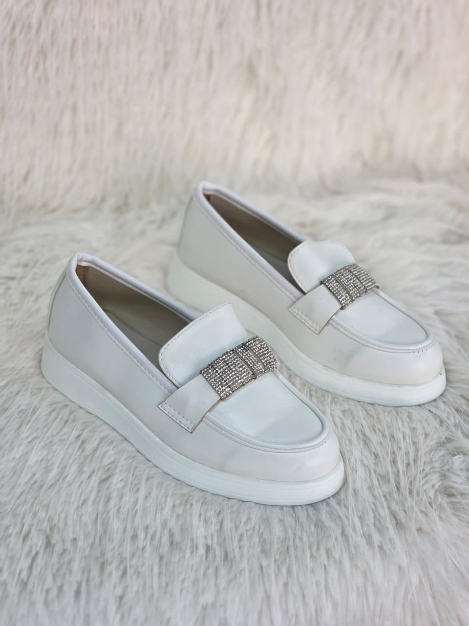 ,женские лоферы,слипоны женские,мокасины женские,белые лоферы