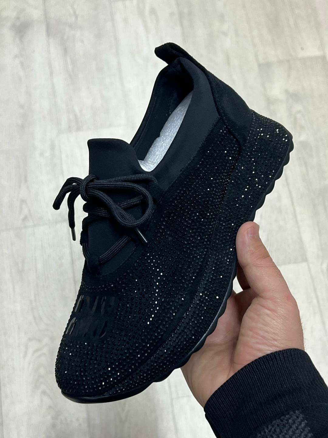 ,кроссовки женскиe, женская кроссовки,кроссовки изи,кроссовки изи женские