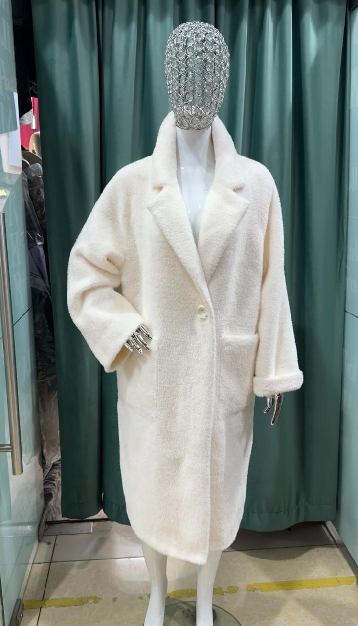 шуба из 100% шерсти свободного кроя love republic,шуба tiamo look овечка,шубка белая,белое пальто,пальто из альпаки