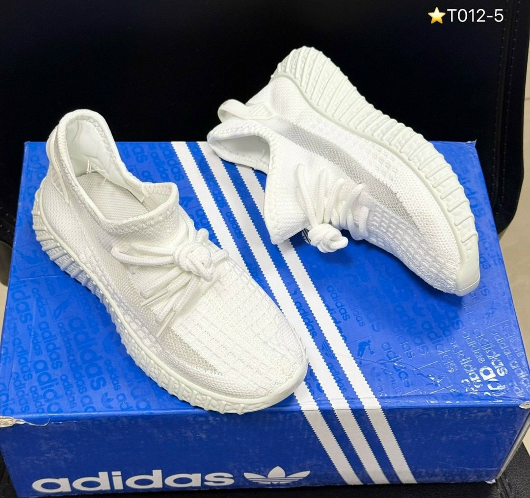 кроссовки женскиe,кроссовки изики,кроссовки изики женские,кроссовки,белые кроссовки