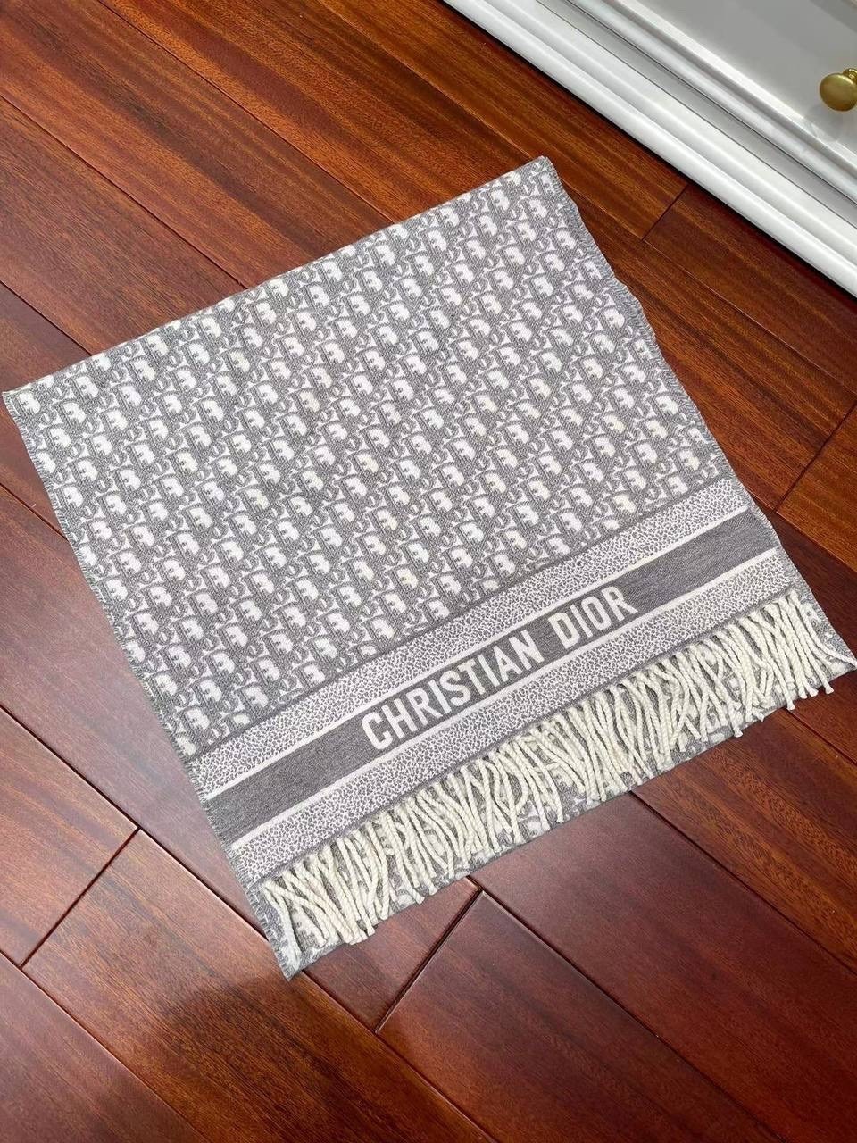 палантин диор оригинал,шарф dior,шарф диор,палантин диор кашемир,палантин christian dior