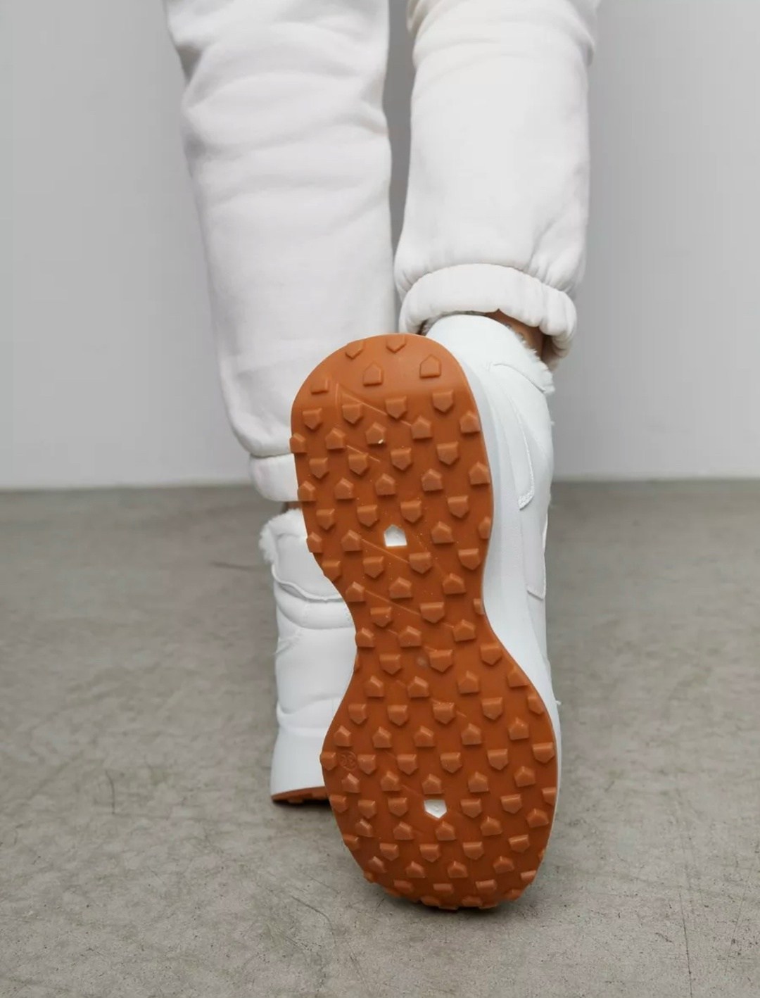 кроссовки женские зимние,кроссовки зимнее,кроссовки зимние с мехам,кроссовки на высокой подошве зимние fashion24,женские зимние кроссовки с мехом