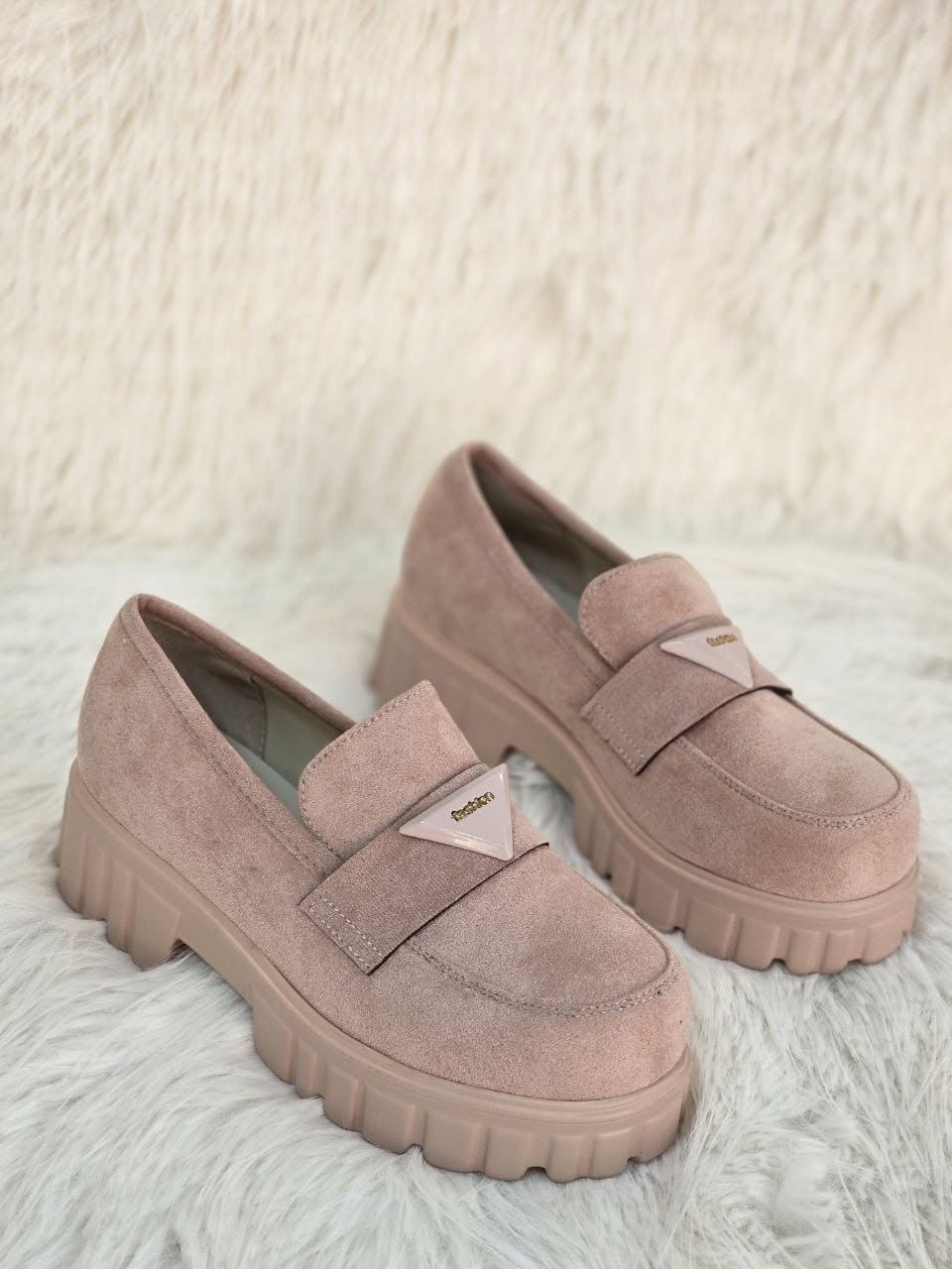 ,белые лоферы,лоферы женские,лоферы женские светлые,лоферы женские белые