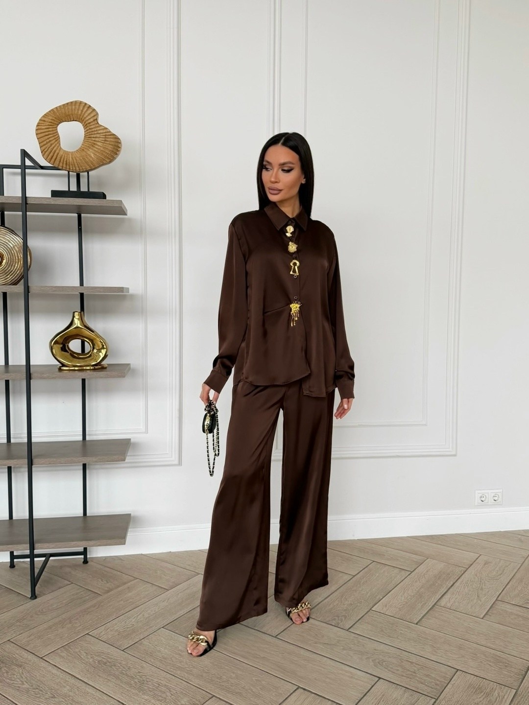 шелковый костюм в пижамном стиле,шелковый костюм,костюм атласный брючный,костюм белый,пижама костюм