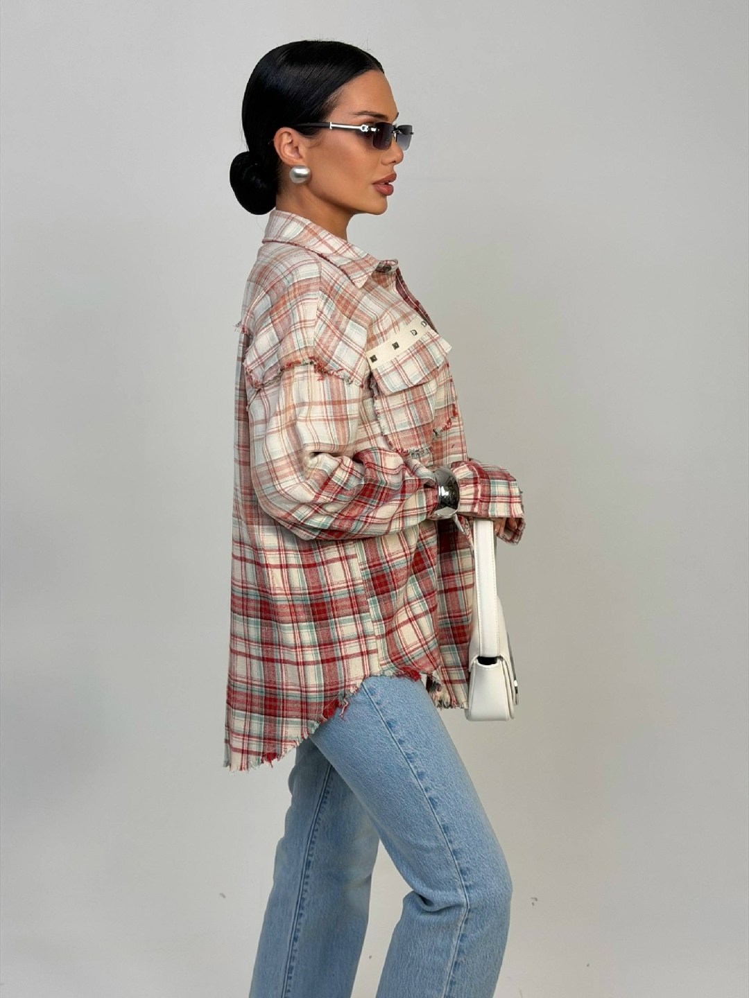 рубашка в клетку оверсайз со стразами perferita,рубашка женская в клетку теплая оверсайз с,рубашка в клетку женская оверсайз,рубашка женская в клетку,рубашка off loffee теплая в клетку оверсайз удлине