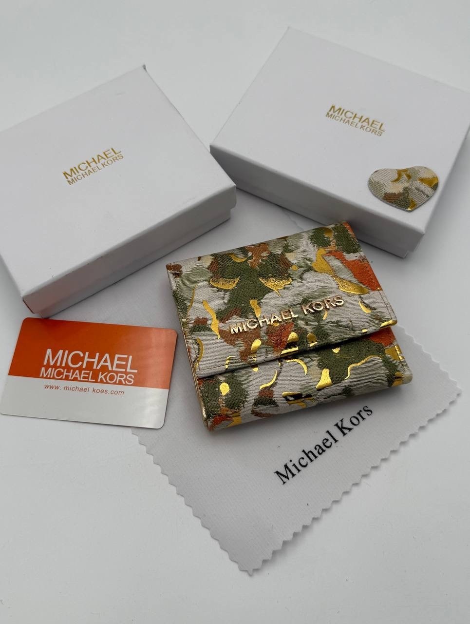 брендовый кошелек michael kors,кошелёк michael kors,обложка для паспорта michael kors,брендовая обложка на паспорт michael kors,бумажник michael kors