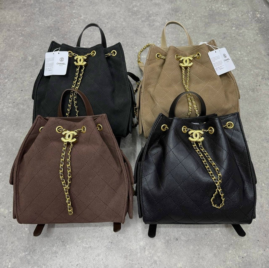 chanel черная кожаная сумка через плечо для женщин,chanel черная кожаная сумка тоут для женщин,chanel чёрный глянцевый рюкзак из ягнячьей кожи,сумка шанель,chanel черный кожаный рюкзак