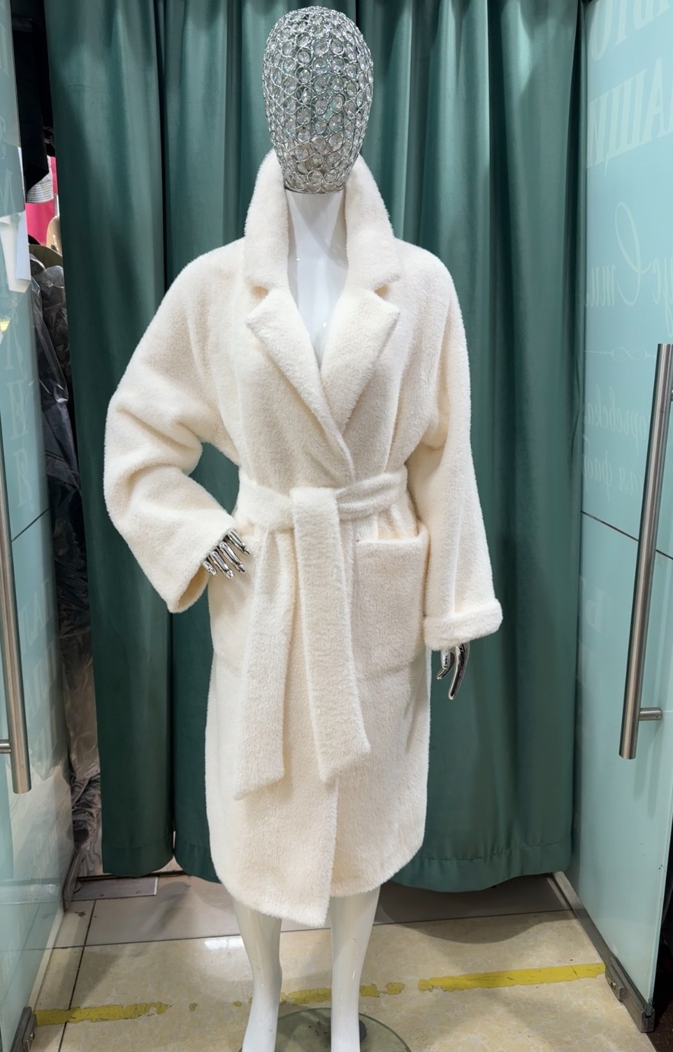 шуба из 100% шерсти свободного кроя love republic,белое пальто,шубка белая,шуба tiamo look овечка,пальто из альпаки