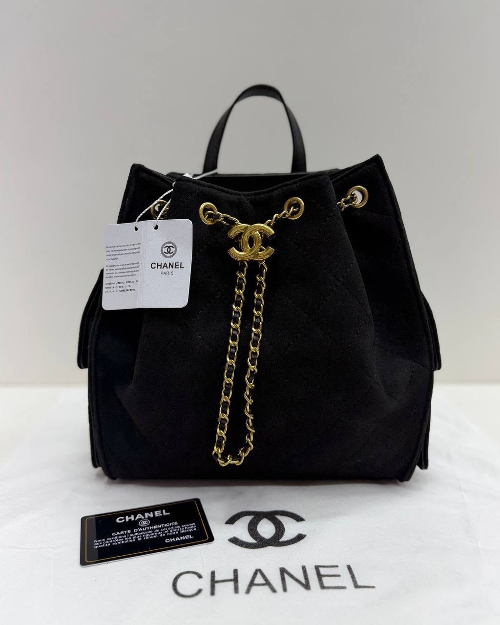 chanel черная кожаная сумка через плечо для женщин,chanel черная кожаная сумка тоут для женщин,chanel чёрный глянцевый рюкзак из ягнячьей кожи,сумка шанель,chanel черный кожаный рюкзак